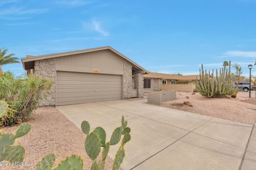1093 Leisure World, Mesa, AZ 85206-2474