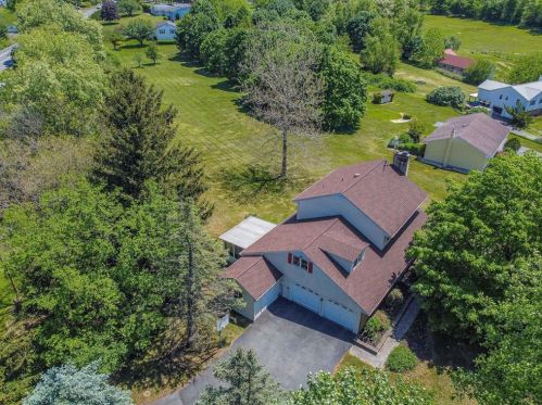 1943 Klines Mill Rd, Breinigsville PA  18031-2230 exterior