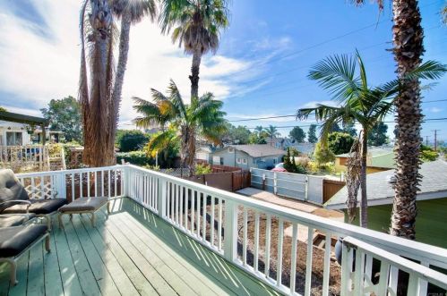 621 Horne St, Oceanside CA  92054-2418 exterior