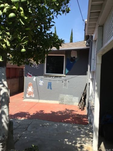 6438 Camellia Ave, North Hollywood CA  91606-2611 exterior