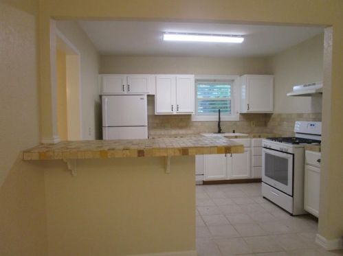 126 Bonita Ave, Galveston TX  77550-3106 exterior