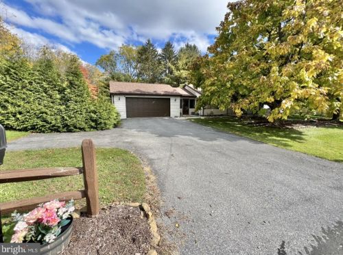 103 Naftzingertown Rd, Centre, PA 19541-9781