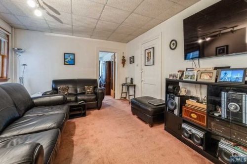 886 Broadway, Bayonne NJ  07002-3033 exterior