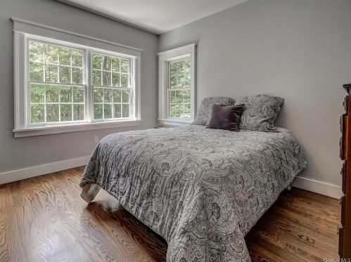 27 Stonehenge Rd, Warwick NY  10990-2354 exterior