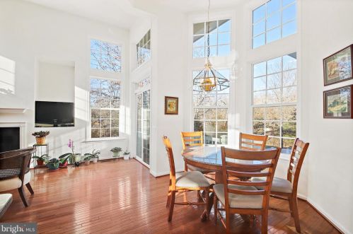 9450 Raith Ct, Bristow VA  20136-3505 exterior