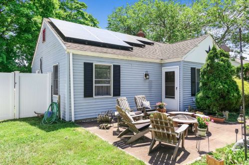 289 Cedar Ave, Canaan Lake, NY 11772-3610