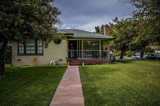 148 La Mesa Dr, Bakersfield, CA 93305-2449
