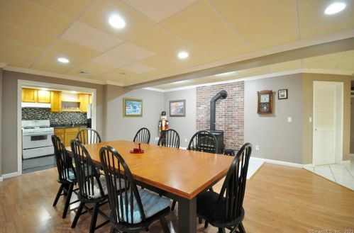67 Steeplechase Dr, Manchester CT  06040-7066 exterior