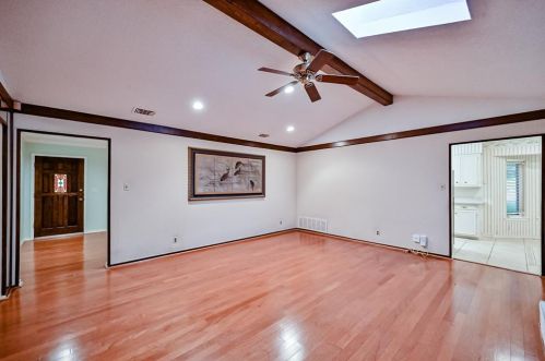 5662 Vega Dr, Fort Worth TX  76133-2962 exterior