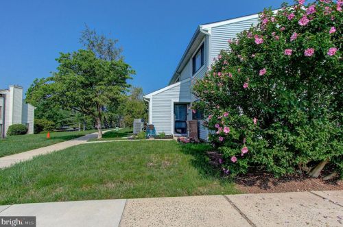 410 Independence Dr, Harleysville, PA 52429-3965