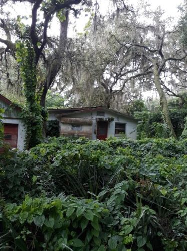15731 200th Ave, Umatilla, FL 32784-7803