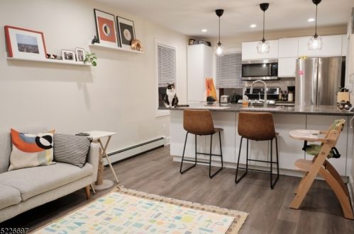 183 Forest St, Montclair, NJ 07042-3908