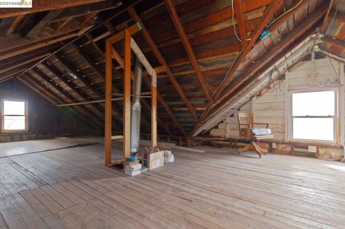 2509 Filbert St, Oakland CA 94607-2920 exterior