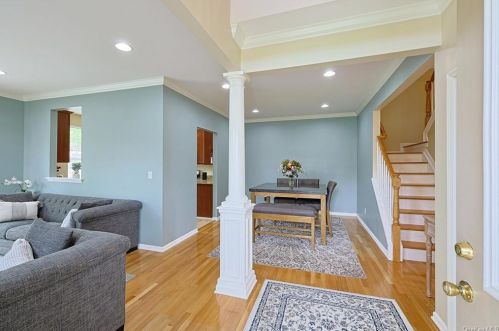 48 Avoncroft Ln, Middletown NY  10940-5086 exterior