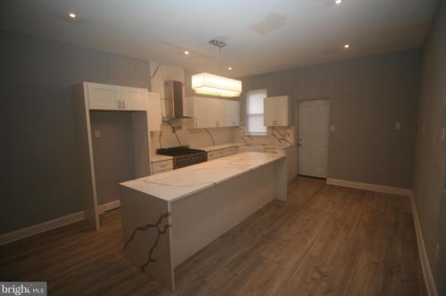 5510 Cedar Ave, Philadelphia, PA 19143-1930