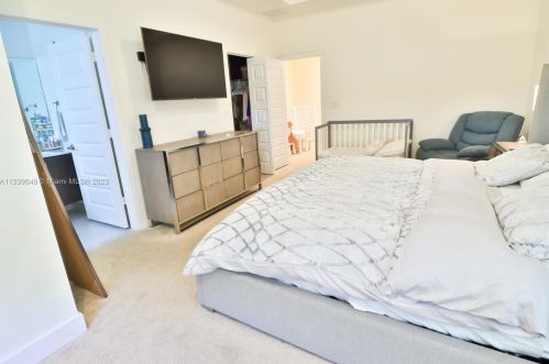 15832 91st Ct, Hialeah FL  33018-1951 exterior