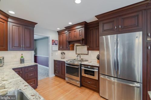 16 Old Dutch Way, Harleysville PA  19438-3080 exterior