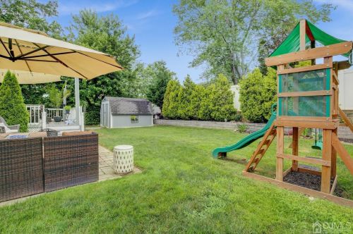 10 Calvin Ct, Old Bridge NJ  08857-2147 exterior