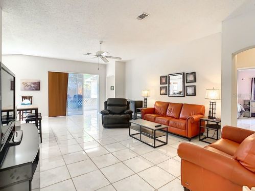 4784 Ridgemoor Cir, Palm Harbor FL  34685-3149 exterior