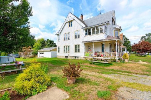 51 Church St, Moosup, CT 06354-1220