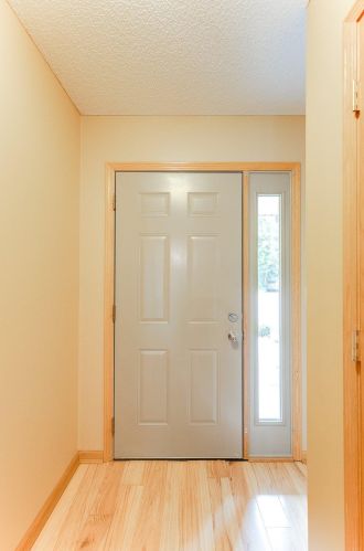 6275 13th St, Saint Paul, MN 55128-5954