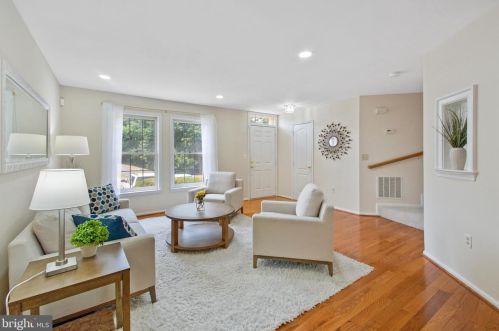 13076 Tory Loop, Woodbridge, VA 22192-5615
