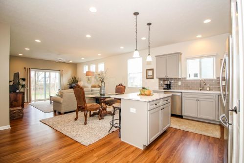 876 Corylus Dr, Pataskala, OH 43062-7593