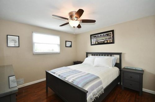 1397 Pennsylvania Ave, Bridgeville PA  15017-2670 exterior