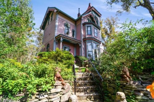 430 Green Ln, Belvidere NJ  07823-1236 exterior