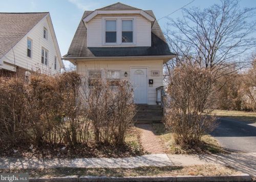 110 Elm Ave, Ardmore, PA 19003-2105