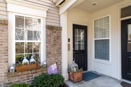 598 Rivers Breeze Dr, Covington, KY 41016-1704