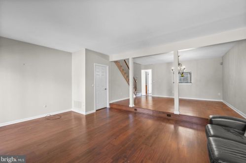 506 Sturbridge Ct, Flemington NJ  08822-2020 exterior