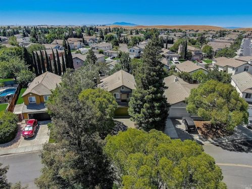965 Turquoise St, Vacaville CA  95687-7859 exterior