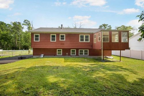 72 Spook Hl Rd, New Hamburg NY  12590-4305 exterior