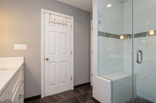 2106 Primrose Ln, Martinsville NJ  08836-2218 exterior
