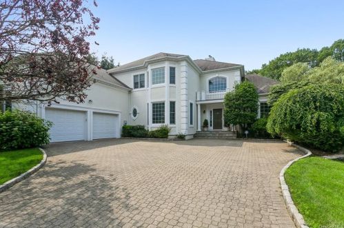 21 Stonewall Cir, White Plains, NY 10607-1803