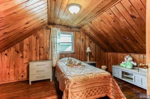 7 2nd Ave, West Milford NJ  07480-3317 exterior