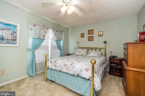 106 Claremont Dr, Lansdale PA 19446-6359 exterior