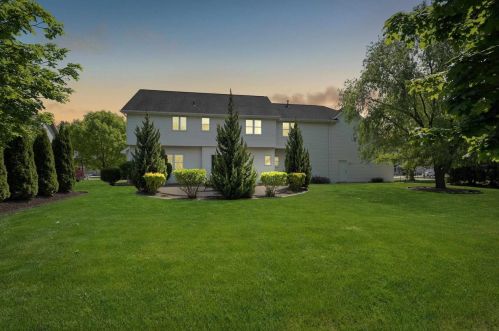 2256 Warm Springs Ct, Green Bay, WI 54311-5032