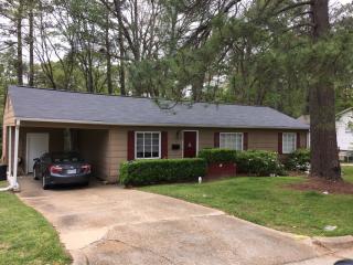 1329 Lynwood Dr, Jackson MS  39206-6130 exterior