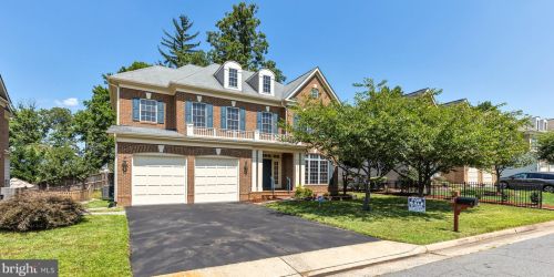6438 South St, Falls Church, VA 22042-2357