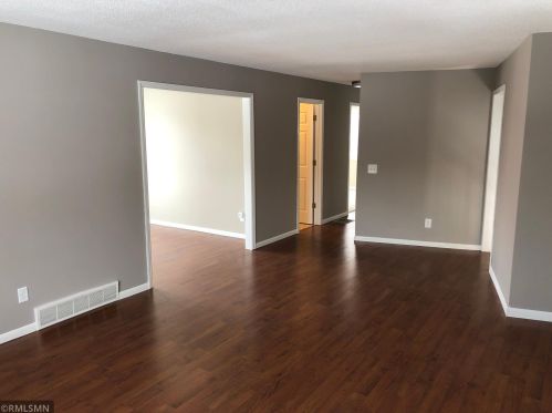 11208 Wren St, Minneapolis MN 55433-3569 exterior