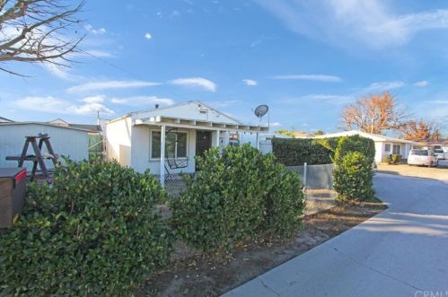 14737 Blaine Ave, Bellflower CA 90706-3609 exterior