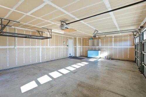 9247 Brown Rd, Elk Grove CA  95624-3917 exterior