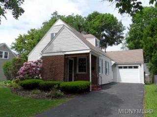 121 Kensington Dr, Utica, NY 13501-6353