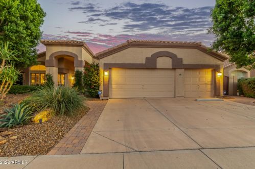5441 Angela Dr, Scottsdale, AZ 85254-5844