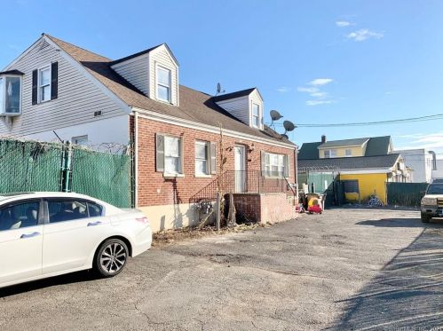 35 Irving Ave, Stamford, CT 06902-6622