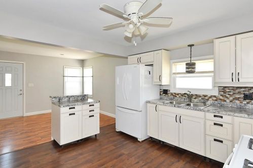 1045 6th St, Faribault MN  55021-4707 exterior