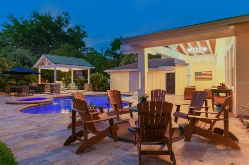 18712 Hanna Rd, Lutz, FL 33549-3857