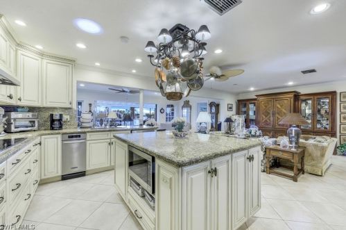 3810 1st Pl, Cape Coral FL  33904-4803 exterior